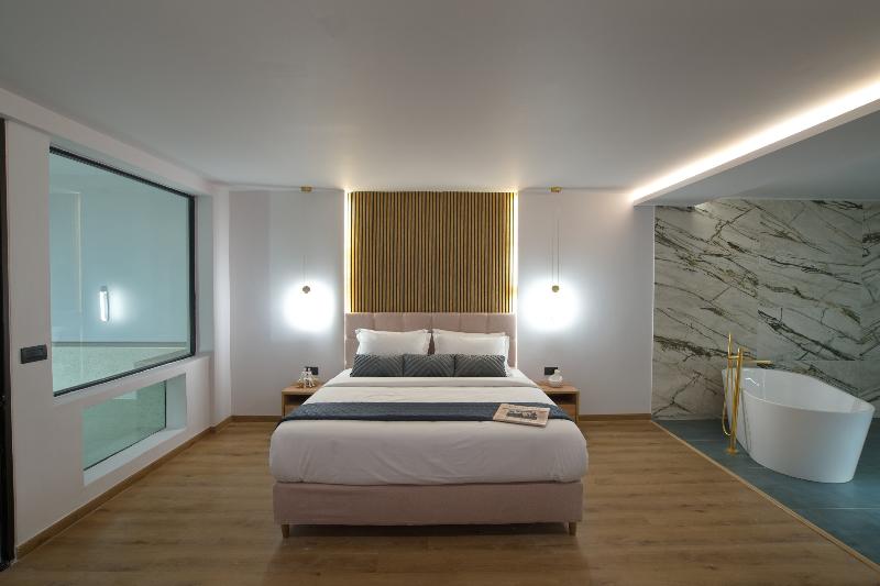 CityLuxe Suites & Rooms image