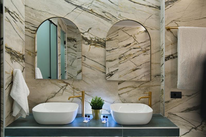 CityLuxe Suites & Rooms image