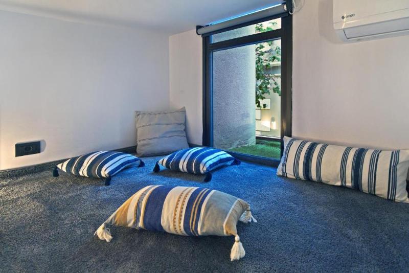 CityLuxe Suites & Rooms image