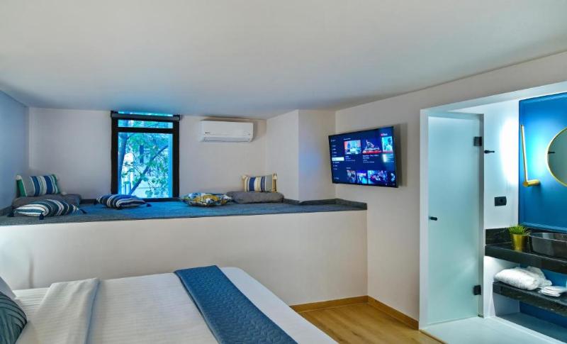 CityLuxe Suites & Rooms image
