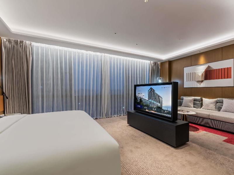 Novotel Dongguan Songshan Lake image