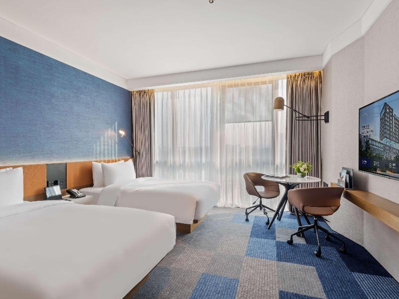 Novotel Dongguan Songshan Lake image