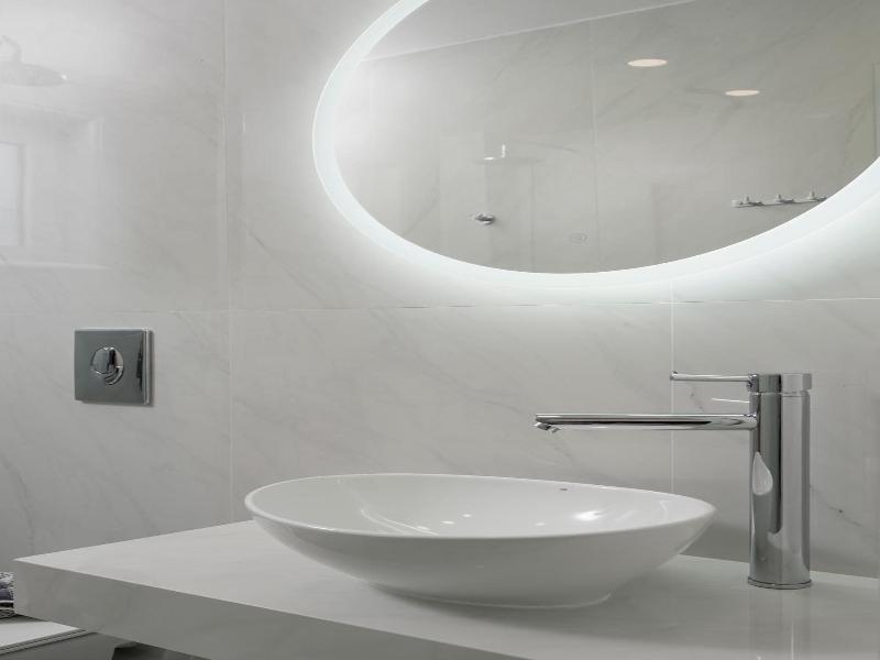 Kristall Suites image