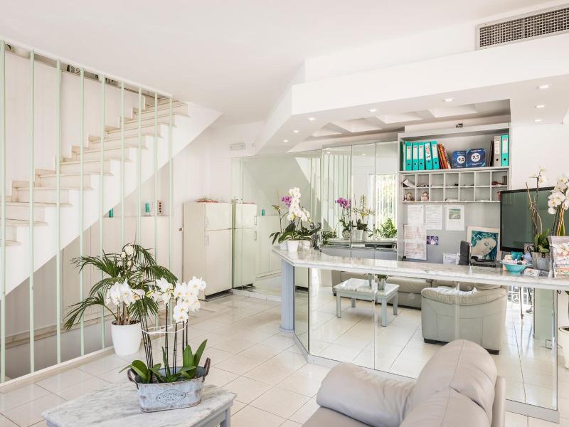 Kristall Suites image