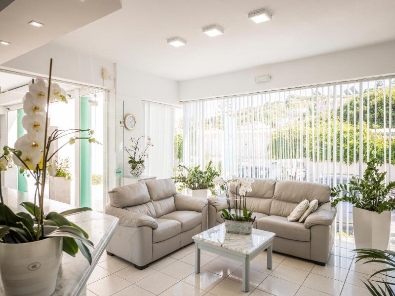 Kristall Suites image