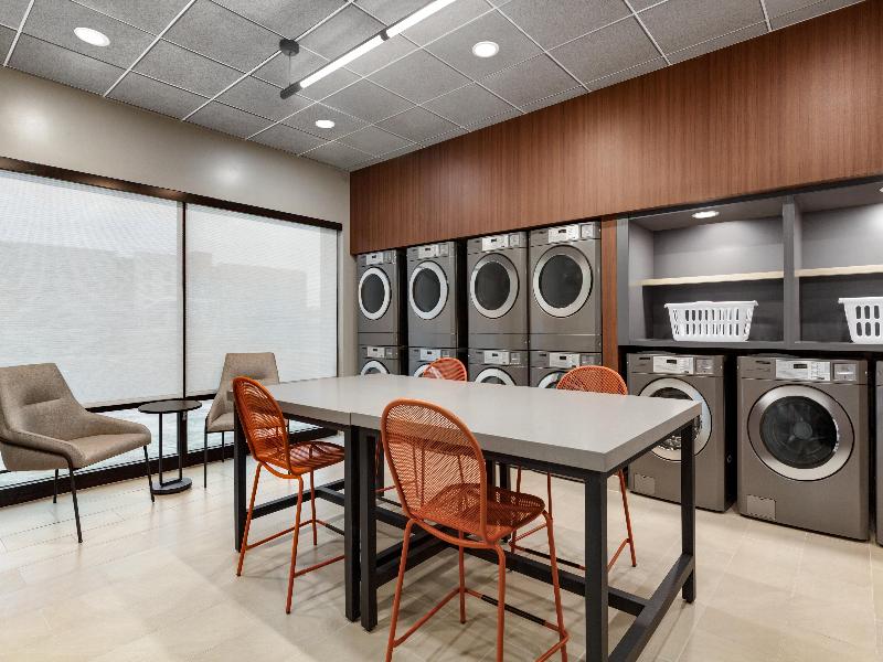 Livsmart Studios By Hilton Kokomo image