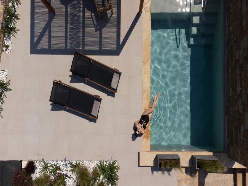 Pnoes Luxury Suites