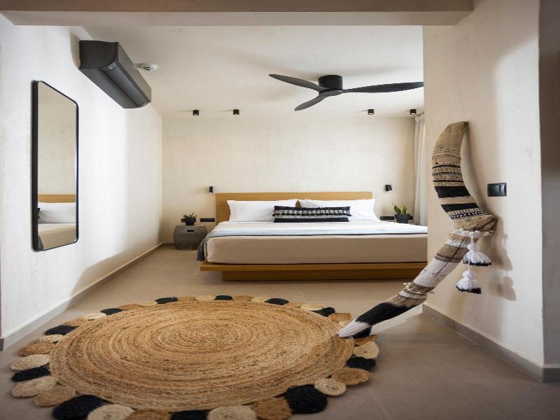 Pnoes Luxury Suites