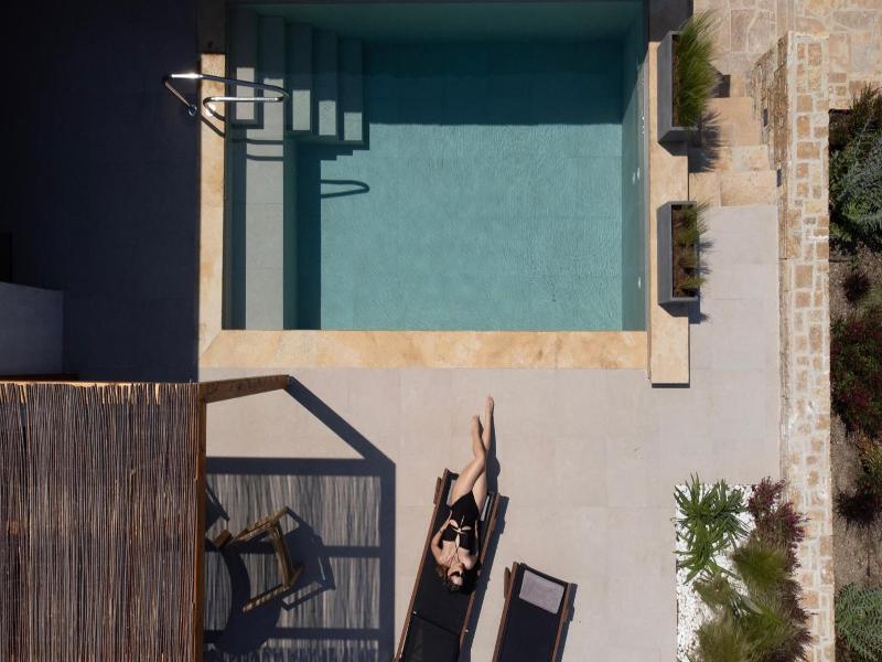 Pnoes Luxury Suites
