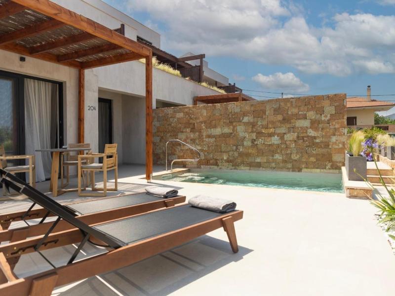Pnoes Luxury Suites