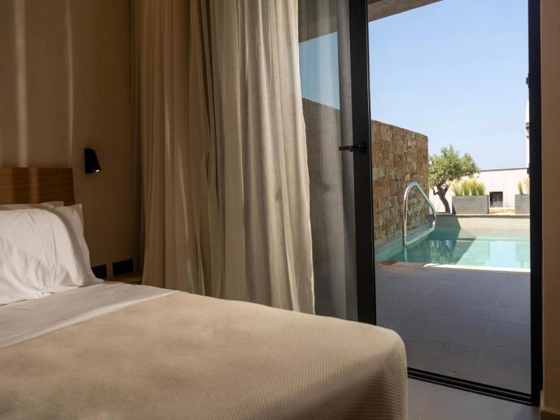 Pnoes Luxury Suites
