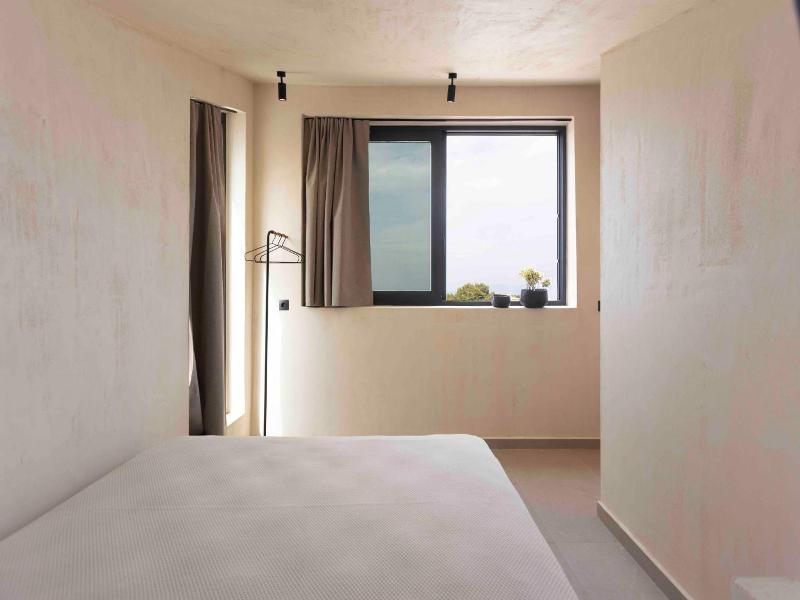 Pnoes Luxury Suites