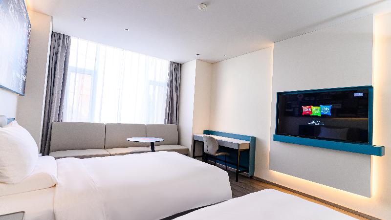 Ibis Hotel (Bai Shan Hun Jiang Street Wanda Plaza) image