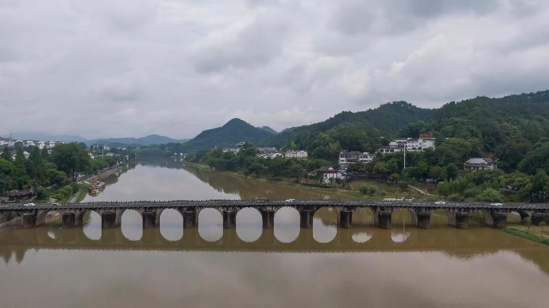Ibis Huangshan Shexian Hui Zhou Ancient City image