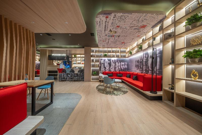 Ibis Hotel (Jinchang Guofang Plaza) image