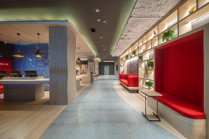 Ibis Hotel (Jinchang Guofang Plaza) image