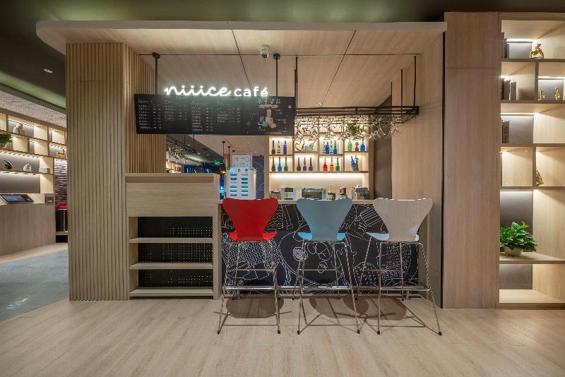 Ibis Hotel (Jinchang Guofang Plaza) image