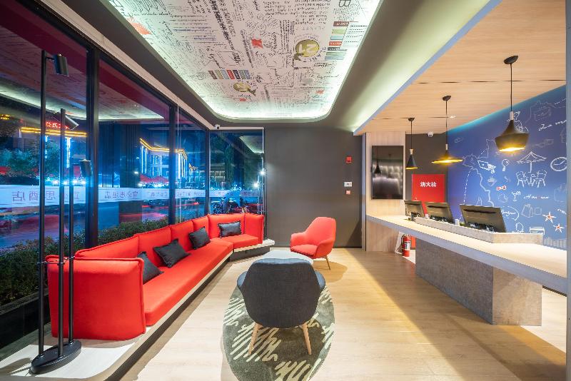 Ibis Hotel (Jinchang Guofang Plaza) image