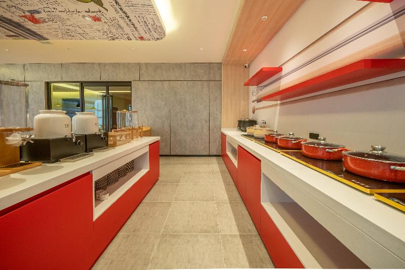 Ibis Hotel (Jinchang Guofang Plaza) image