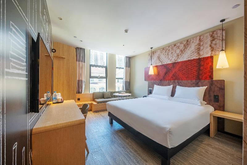 Ibis Hotel (Jinchang Guofang Plaza) image
