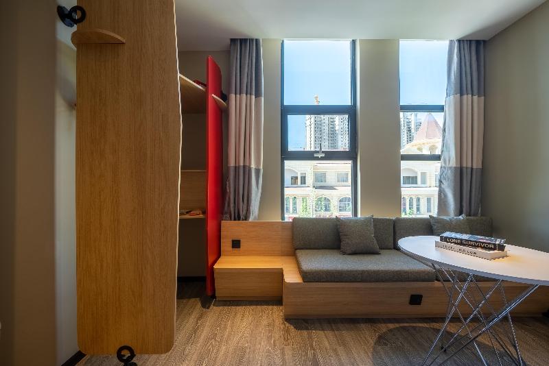 Ibis Hotel (Jinchang Guofang Plaza) image