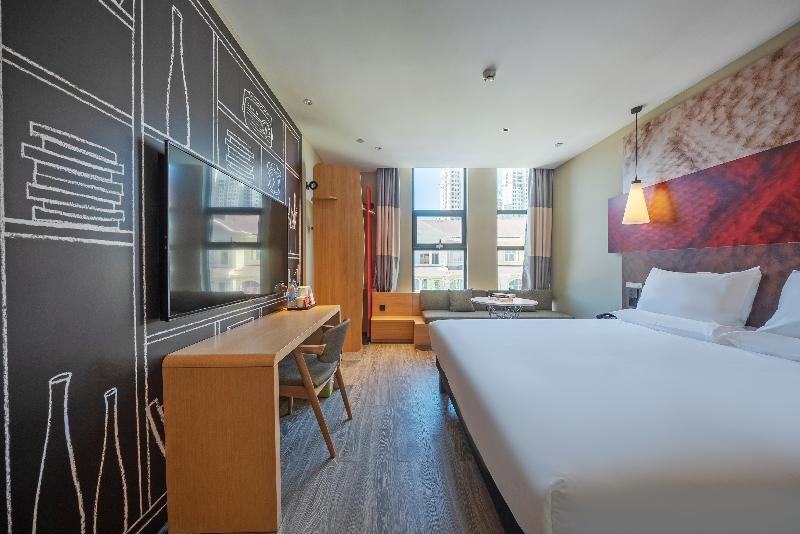 Ibis Hotel (Jinchang Guofang Plaza) image