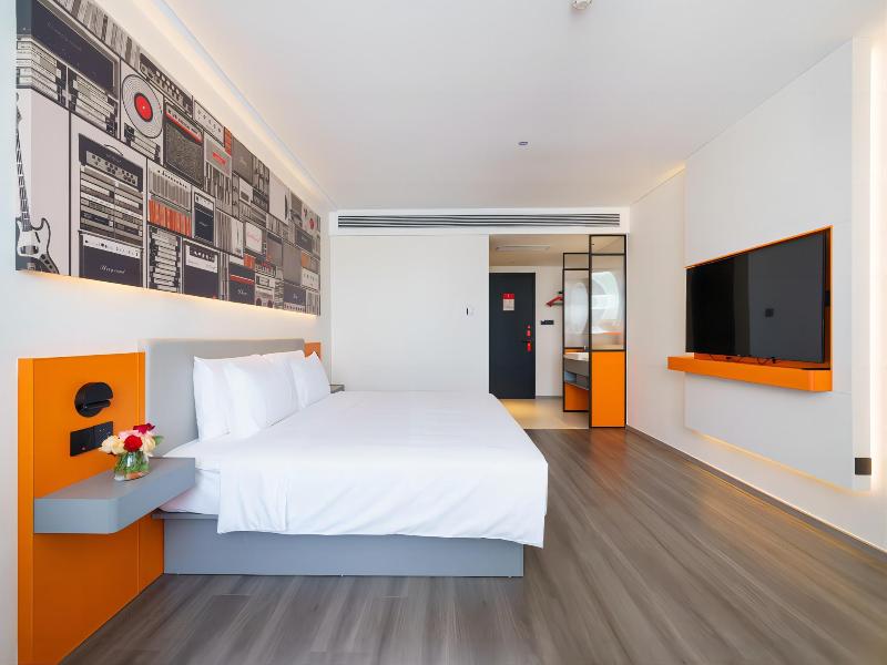 Ibis Hotel (Maoming Cultural Square) image