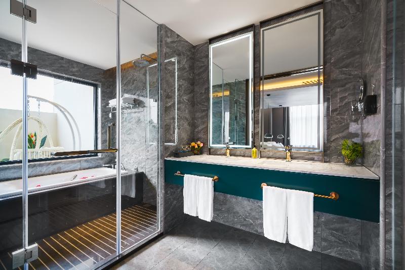 Ibis Hotel (Maoming Cultural Square) image