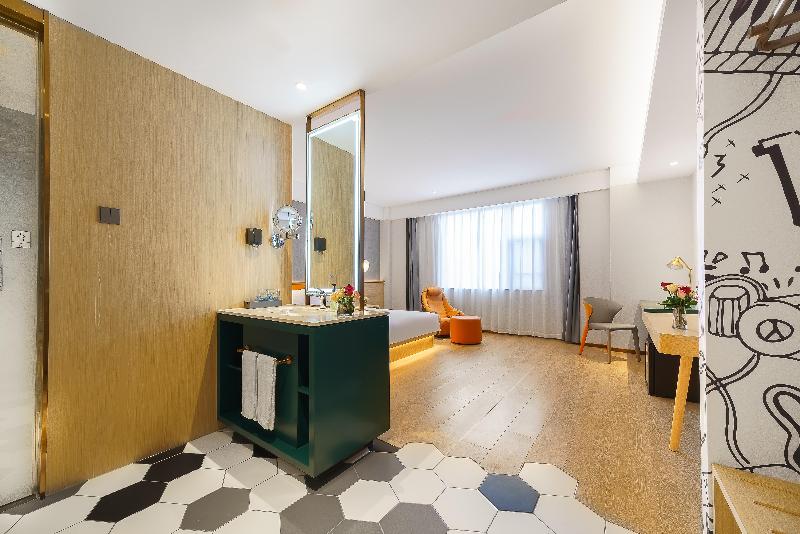 Ibis Hotel (Maoming Cultural Square) image