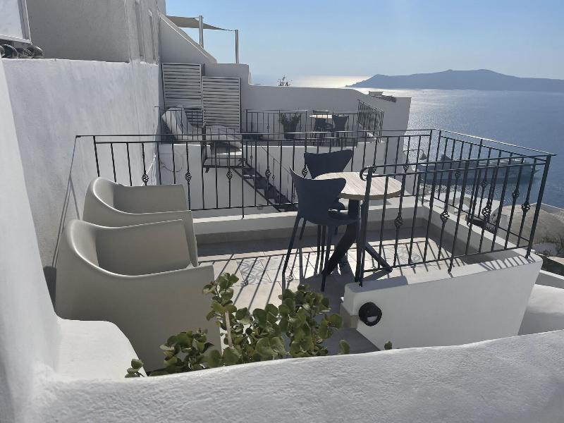 Doukas Caldera Suites Fira — photo 12