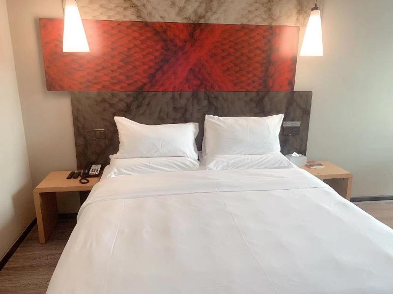 Ibis Hotel Xianyang Qidi Science Park Baima River image