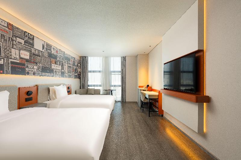 Ibis Hotel (Haiyan Economic Development Zone) image