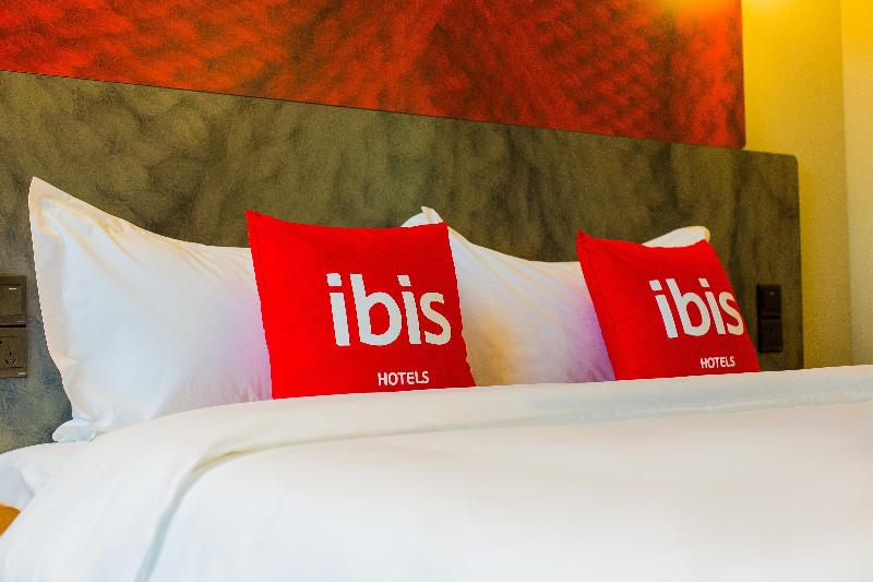 Ibis Hotel Baoji South Station High Tech Area image