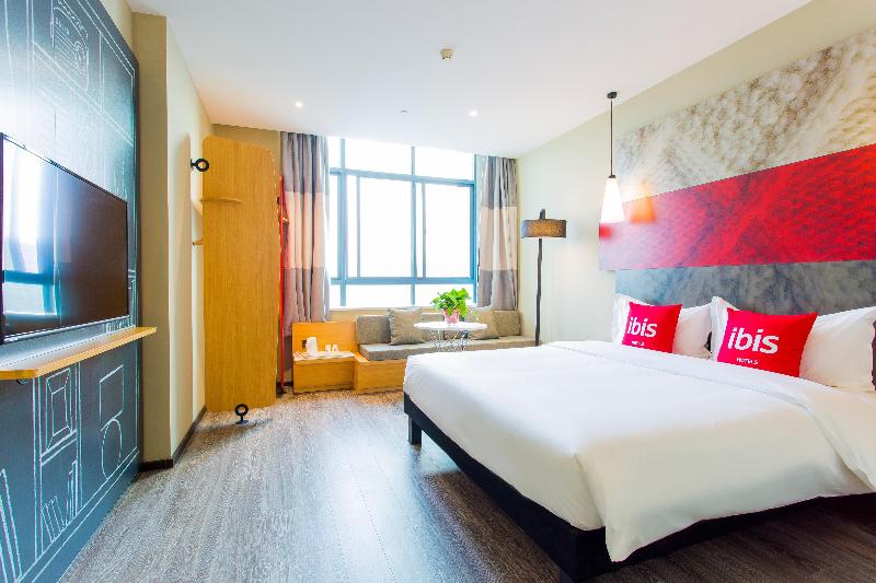 Ibis Hotel Baoji South Station High Tech Area image