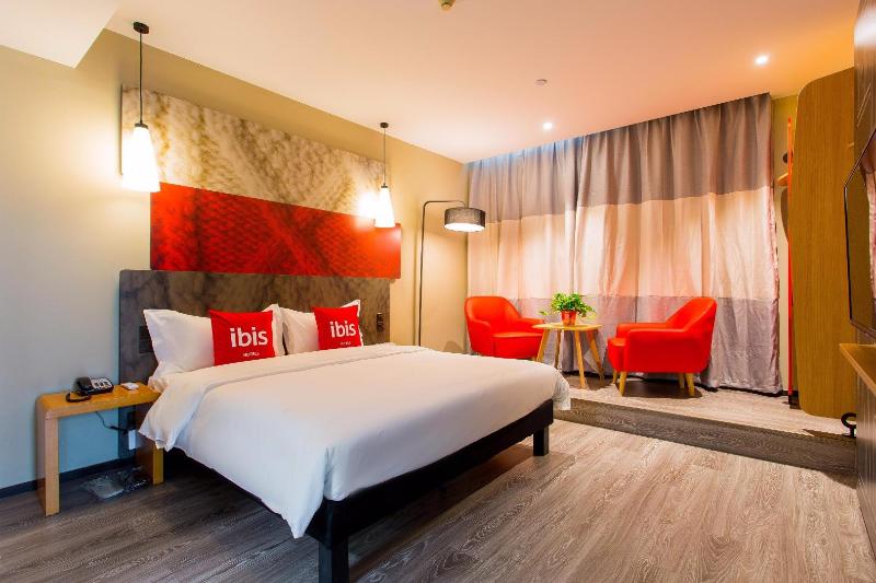Ibis Hotel Baoji South Station High Tech Area image