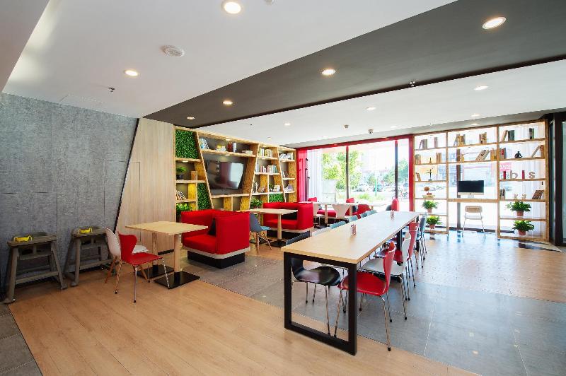 Ibis Hotel Tongliao Gan Qi Ka Administration Cent image 5