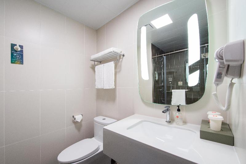 Ibis Hotel Tongliao Gan Qi Ka Administration Cent image