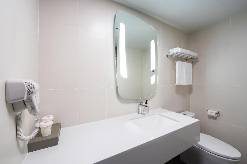 Ibis Hotel Tongliao Gan Qi Ka Administration Cent image
