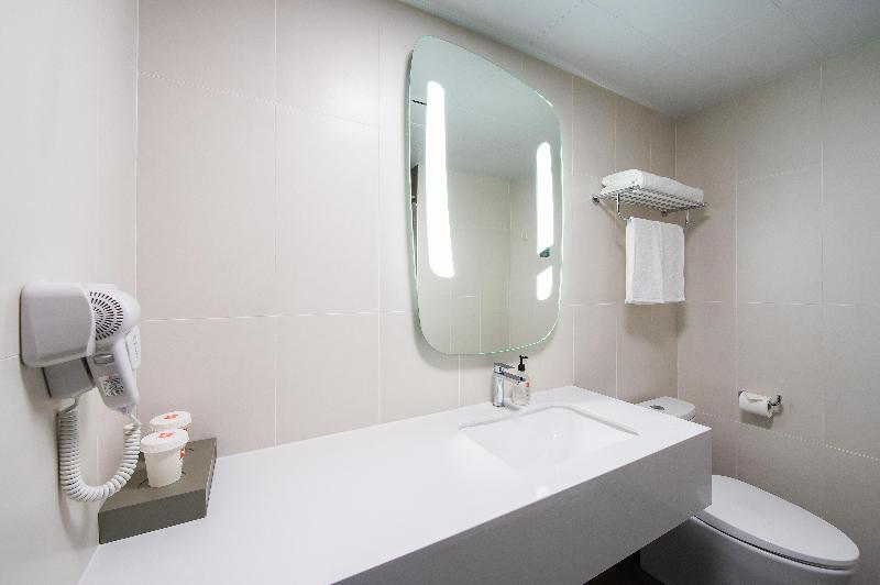 Ibis Hotel Tongliao Gan Qi Ka Administration Cent image