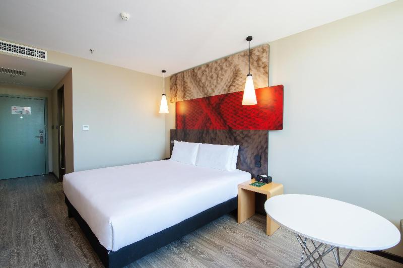 Ibis Hotel Tongliao Gan Qi Ka Administration Cent image