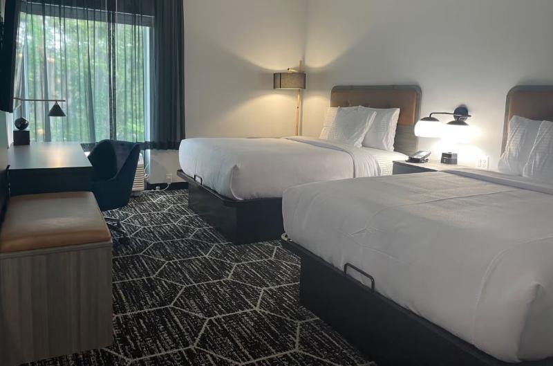 La Quinta Inn & Suites By Wyndham Olive Branch image
