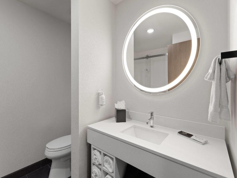 La Quinta Inn & Suites By Wyndham Olive Branch image