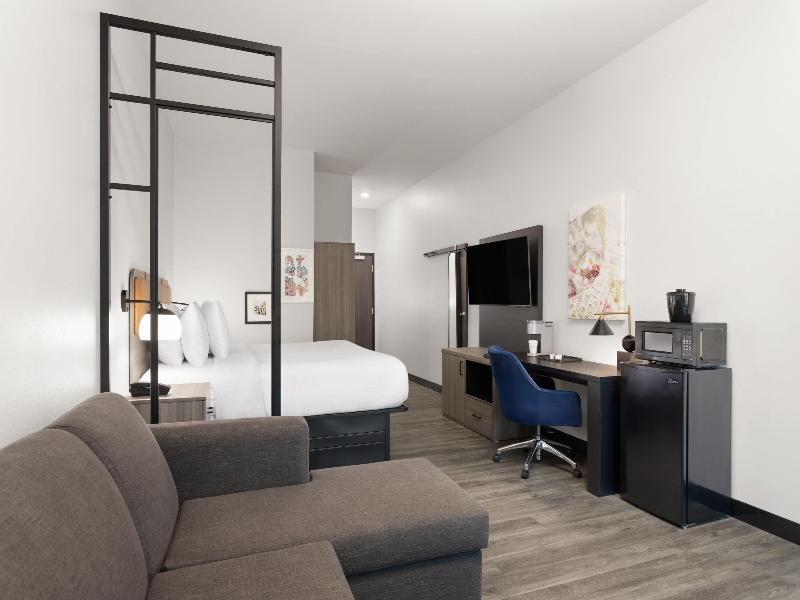 La Quinta Inn & Suites By Wyndham Olive Branch image