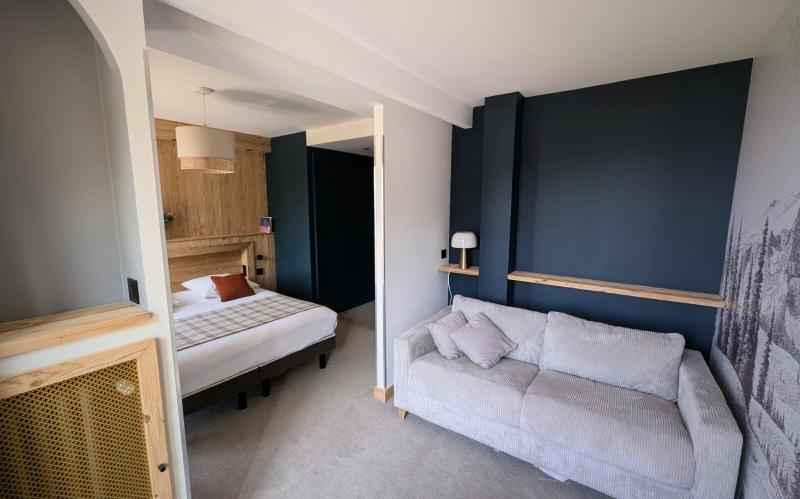 Bed room