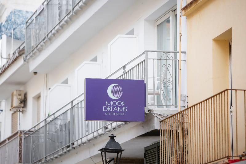 Moon Dreams Mediterraneo