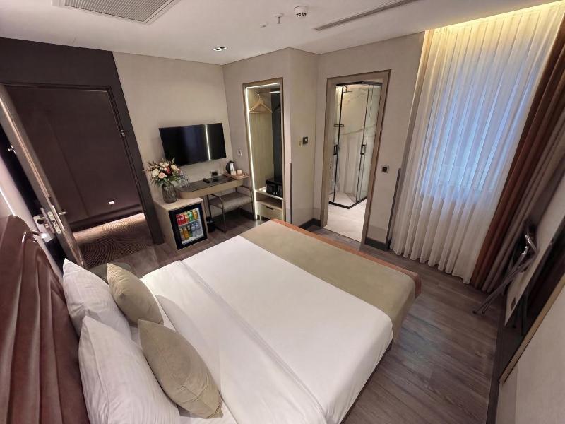 Edition Old City Hotel image