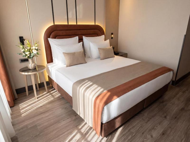 Edition Old City Hotel image