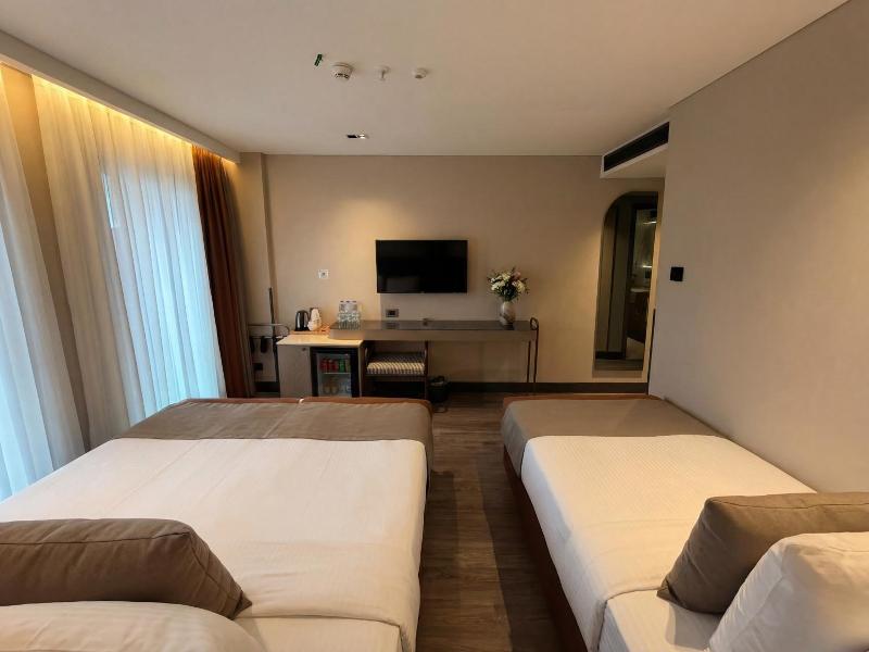 Edition Old City Hotel image