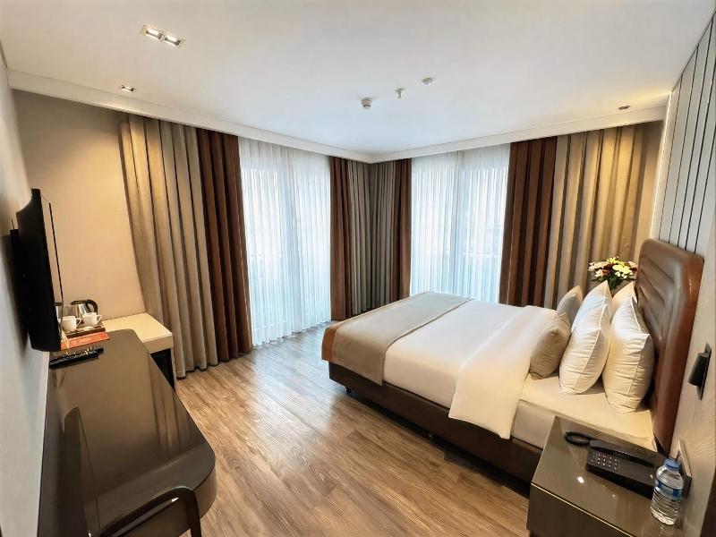 Edition Old City Hotel image