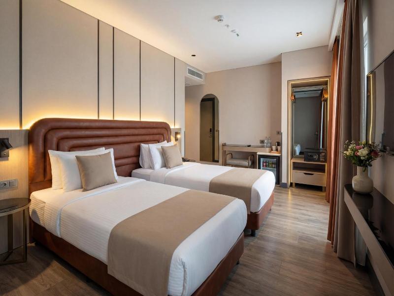 Edition Old City Hotel image